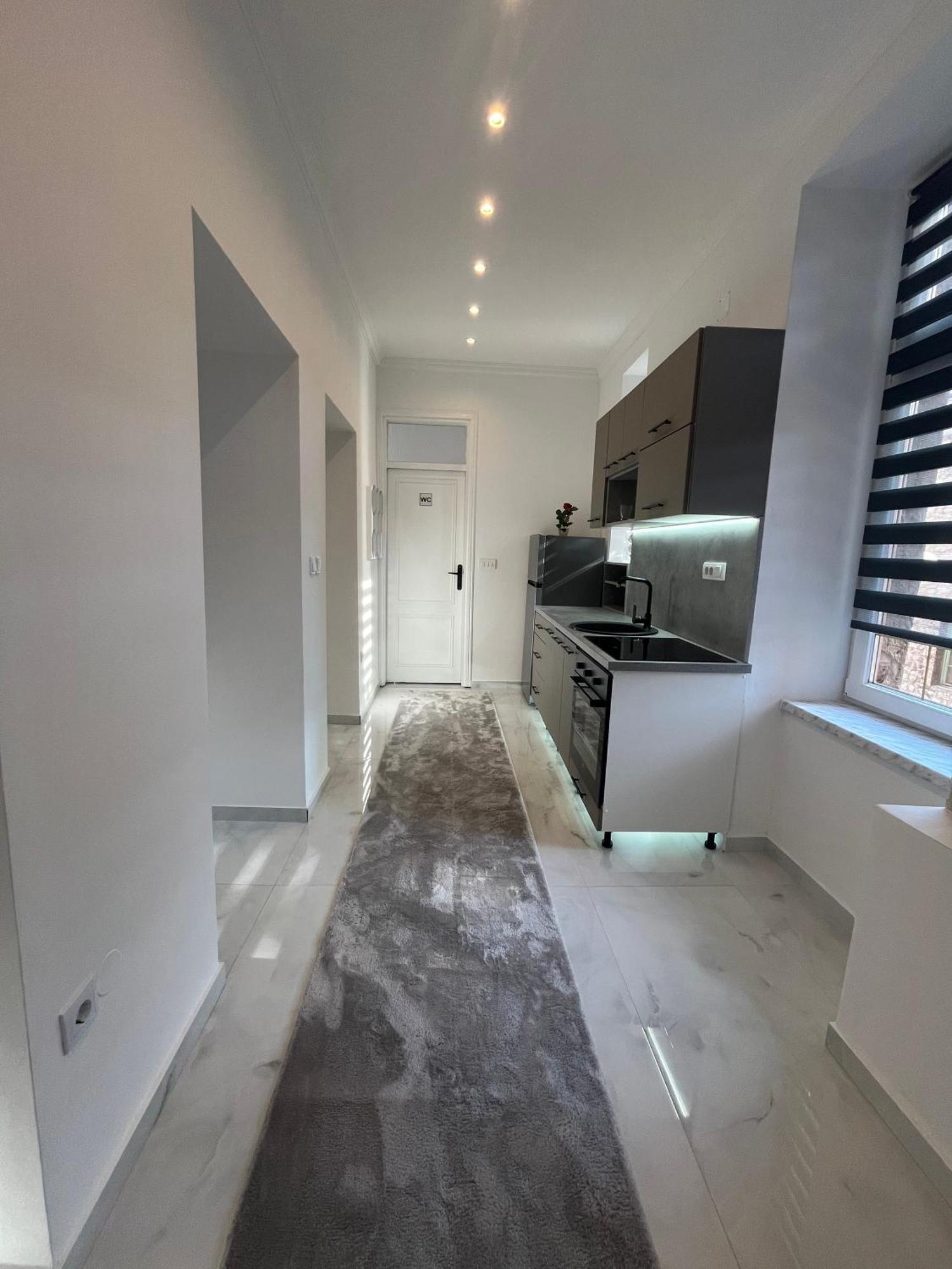 Sarajevo Luxury Apartment - 50 M From Old Sarajevo Clock Tower 外观 照片